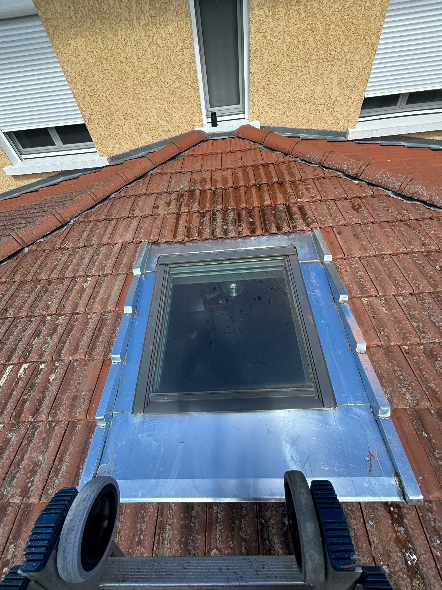 Abergement de Velux en zinc réalisé sur mesure